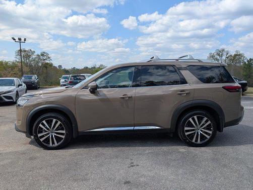 2024 Nissan Pathfinder Platinum FWD