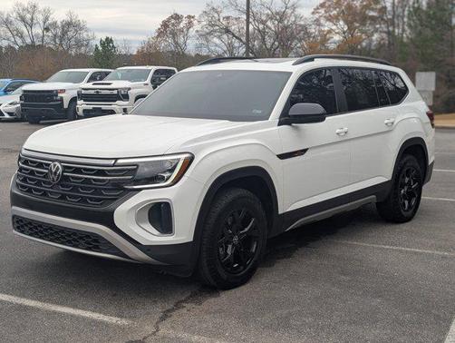 2024 Volkswagen Atlas 2.0T SE w/Technology 4MOTION