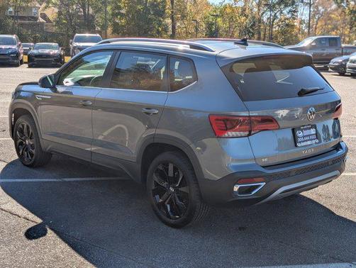 2024 Volkswagen Taos 1.5T SE