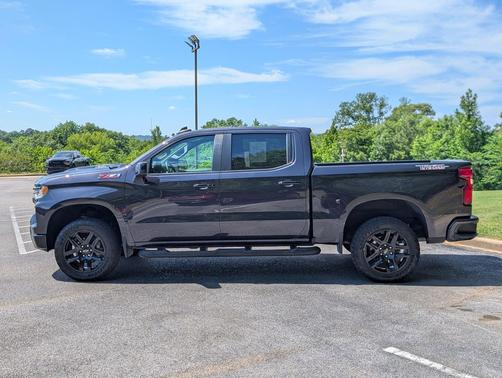 Dark Ash Metallic 2024 Chevrolet Silverado 1500 LT Trail Boss