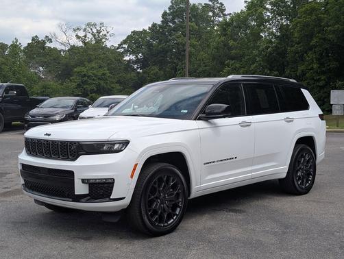 Bright White Clearcoat 2023 Jeep Grand Cherokee L Summit