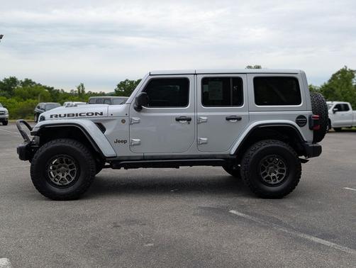 Silver Zynith Clearcoat 2023 Jeep Wrangler Rubicon 392