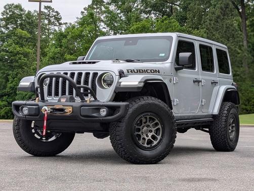 Silver Zynith Clearcoat 2023 Jeep Wrangler Rubicon 392