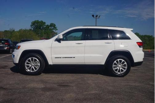 2022 Jeep Grand Cherokee Laredo