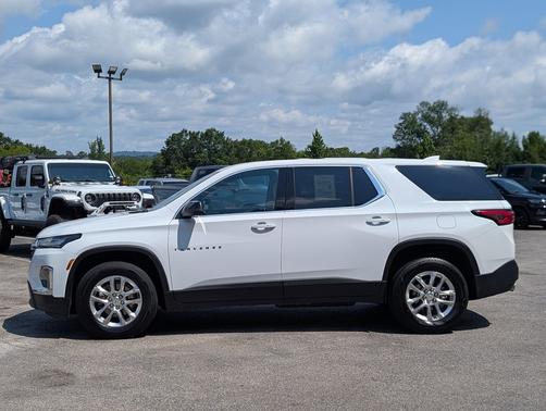 Summit White 2023 Chevrolet Traverse LS