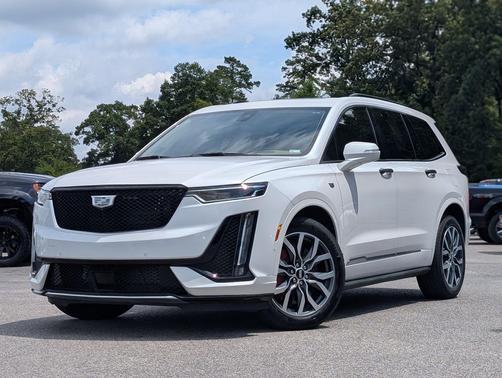 Crystal White Tricoat 2024 Cadillac XT6 Sport AWD