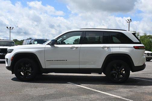2024 Jeep Grand Cherokee Altitude
