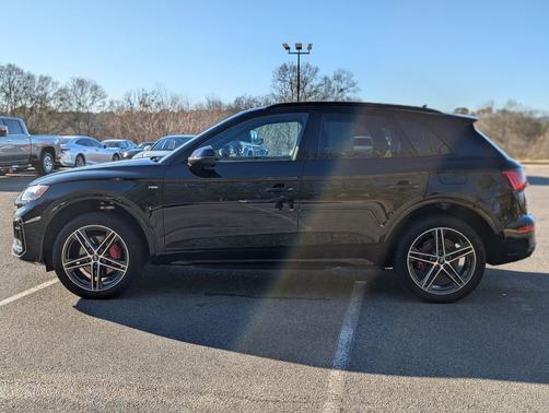 Mythos Black Metallic 2024 Audi Q5 55 S line Premium Plus