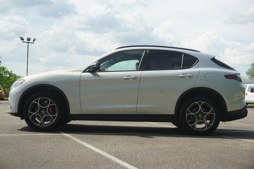 2024 Alfa Romeo Stelvio Sprint AWD