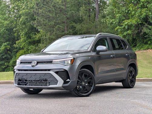 Platinum Gray Metallic 2025 Volkswagen Taos 1.5T SE