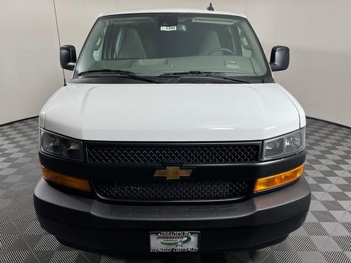 2025 Chevrolet Express 2500 Work Van