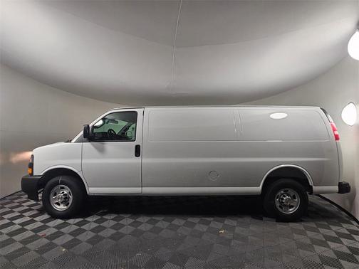 2025 Chevrolet Express 2500 Work Van
