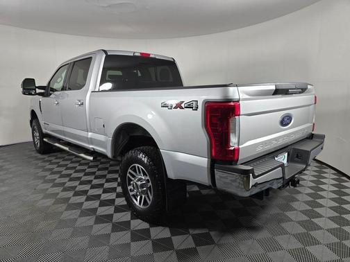 Ingot Silver Metallic 2017 Ford F-350 Lariat Super Duty