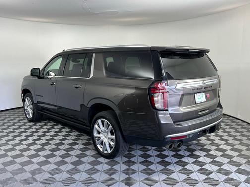 2021 Chevrolet Suburban High Country