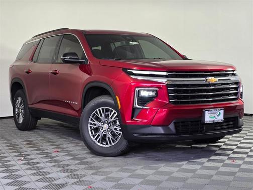 2025 Chevrolet Traverse LT