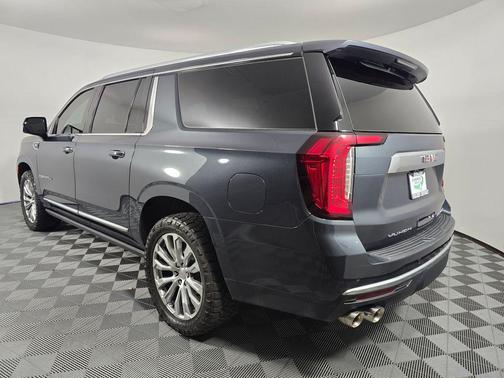 Hunter Metallic 2022 GMC Yukon XL Denali