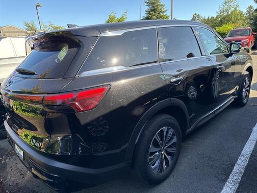 2022 INFINITI QX60 Pure