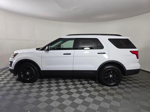 2016 Ford Explorer Base