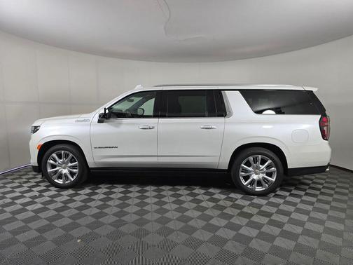 2022 Chevrolet Suburban High Country