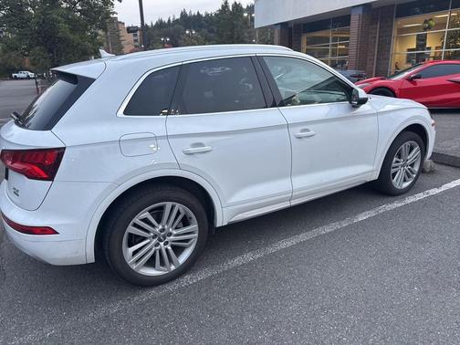 2018 Audi Q5 2.0T Premium Plus