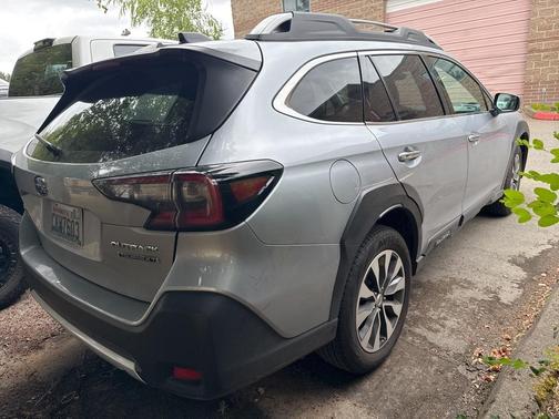 2024 Subaru Outback Touring XT