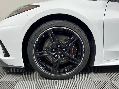 2025 Chevrolet Corvette Stingray w/2LT