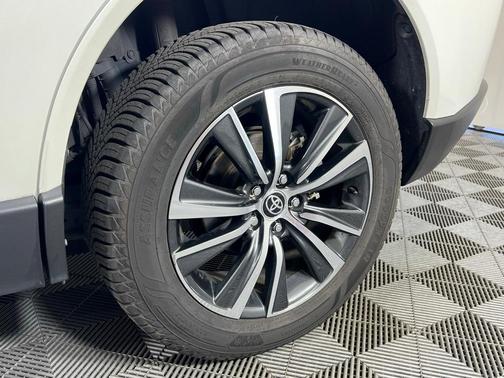 2022 Toyota Venza LE
