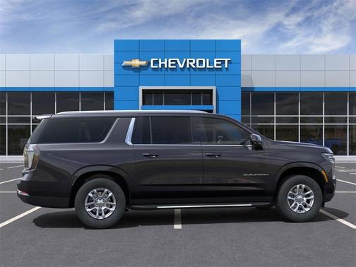 2025 Chevrolet Suburban LT