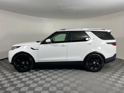 2022 Land Rover Discovery P300 S