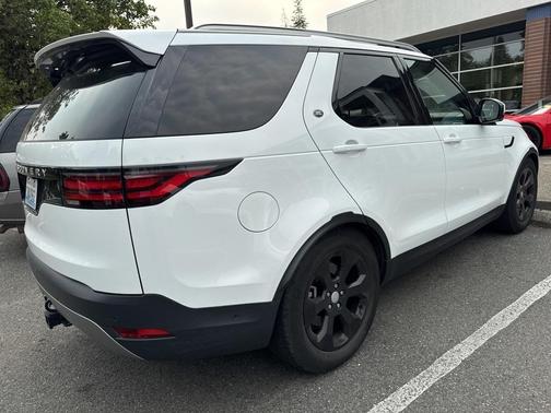 2022 Land Rover Discovery P300 S