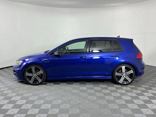 2017 Volkswagen Golf R 4-Door