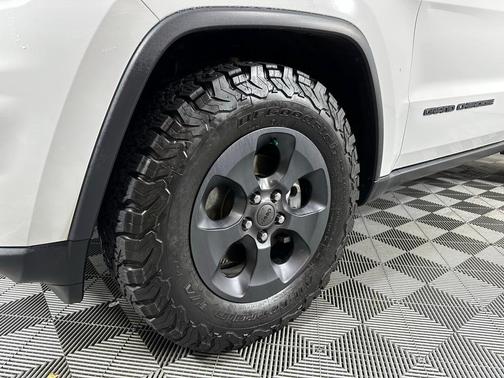 2019 Jeep Grand Cherokee Laredo