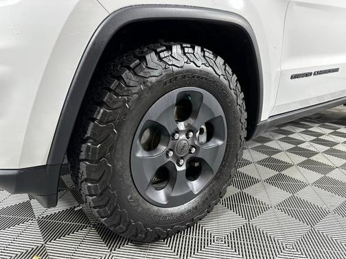 2019 Jeep Grand Cherokee Laredo