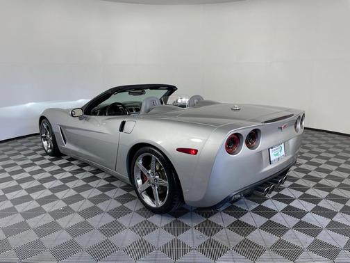2005 Chevrolet Corvette 