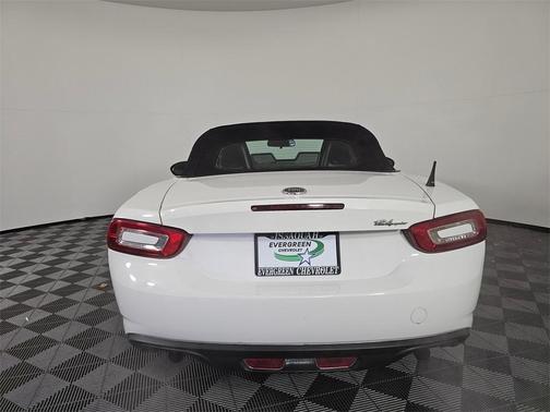 2017 FIAT 124 Spider Classica