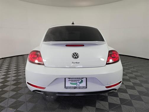 2019 Volkswagen Beetle 2.0T SE