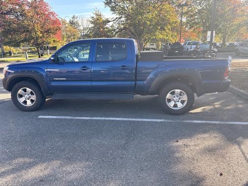 Blue Ribbon Metallic 2014 Toyota Tacoma Base