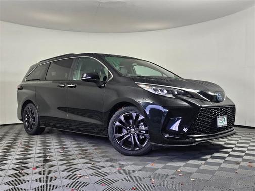 2023 Toyota Sienna XSE