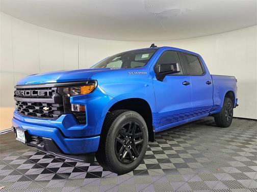 2025 Chevrolet Silverado 1500 Custom