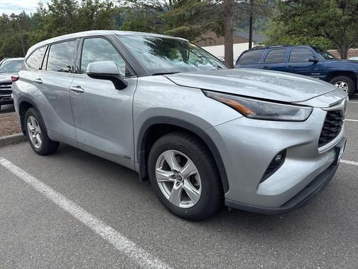 2022 Toyota Highlander Hybrid LE