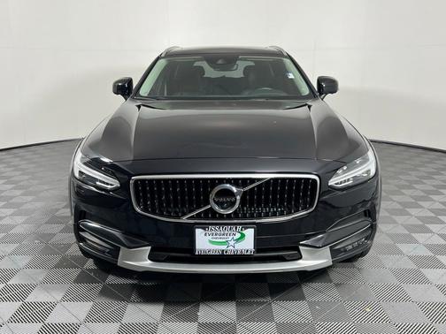 2020 Volvo V90 Cross Country T6