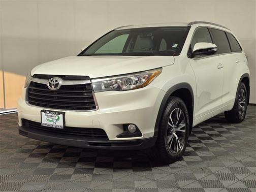 2016 Toyota Highlander XLE