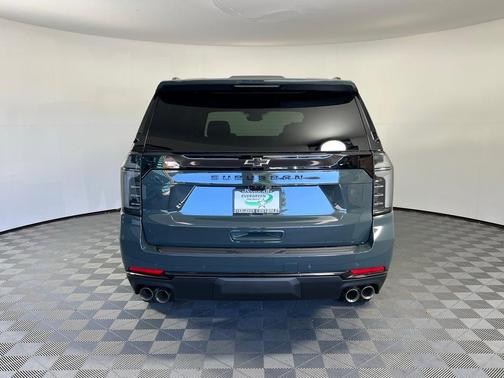 2025 Chevrolet Suburban Z71