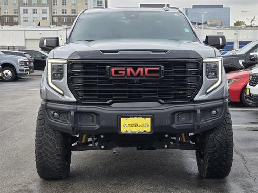 2024 GMC Sierra 1500 AT4X