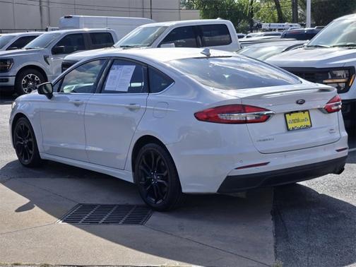 2020 Ford Fusion SE