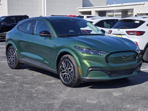 2025 Ford Mustang Mach-E PREMIUM