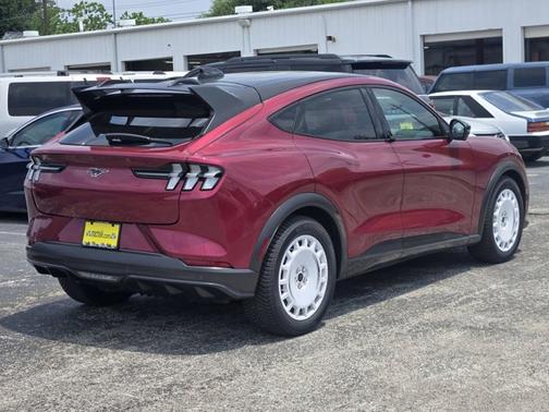 MOLTEN MAGENTA TINTED CC 2025 Ford Mustang Mach-E GT