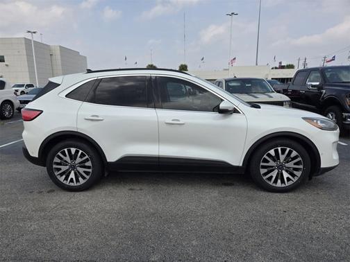 2020 Ford Escape TITANIUM