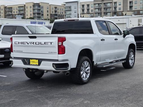 2020 Chevrolet Silverado 1500 CUSTOM