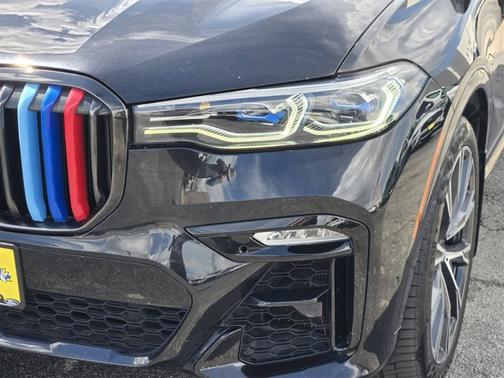 2022 BMW X7 M50I